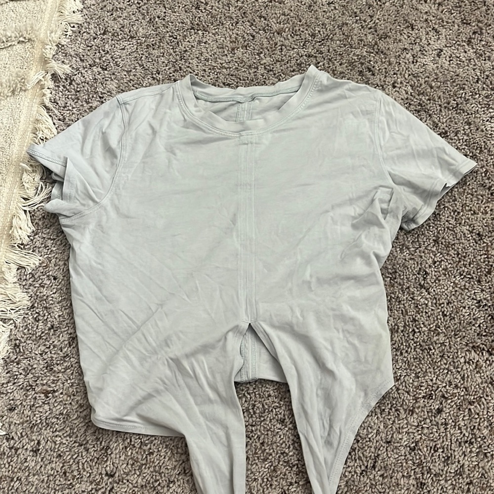 tie athletic top